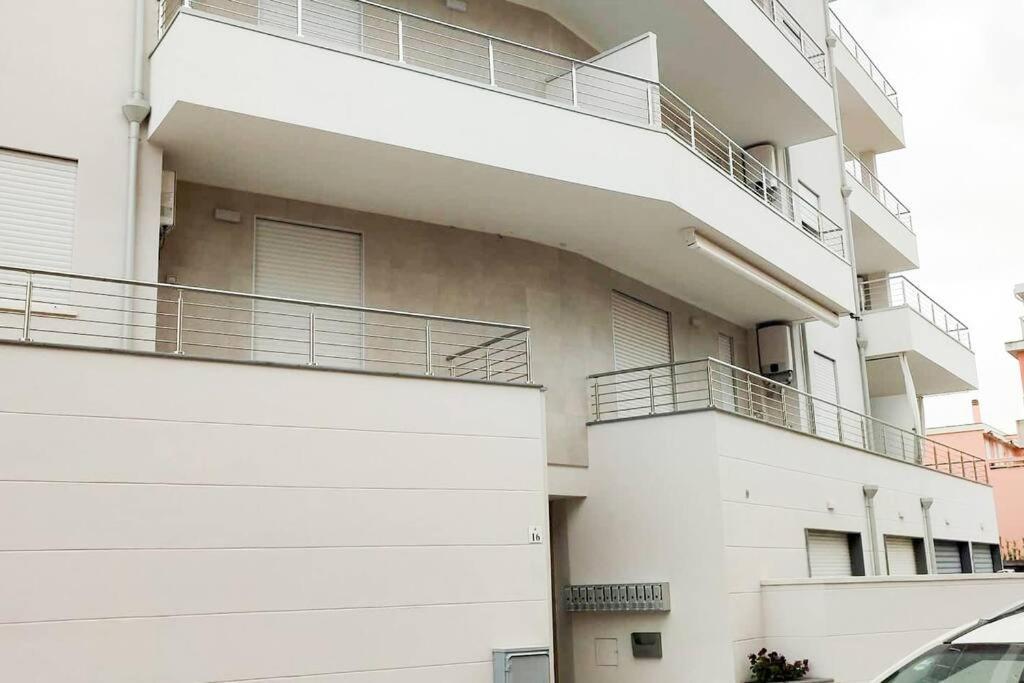 Lido Beach Apartments, Nuovi E Moderni, Vicino Alla Spiaggia 阿尔盖罗 外观 照片